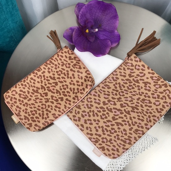 2 ipsy | 2 Leopard Print Faux Leather Cosmetics Bags | 2 Sizes - Picture 2 of 5